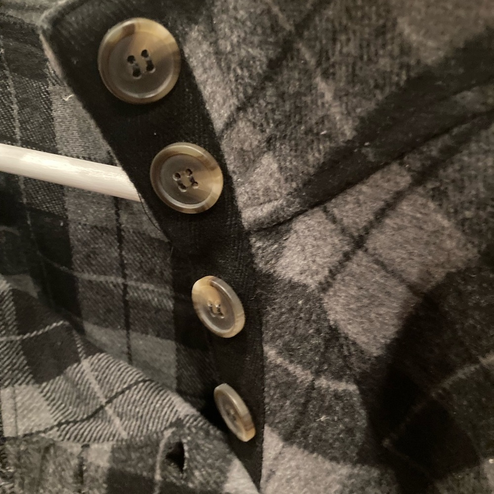 Hem & Thread pullover - Picture 5 of 7